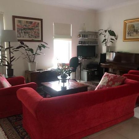 Not Quite The Ritz Bed & Breakfast Adelaide Luaran gambar